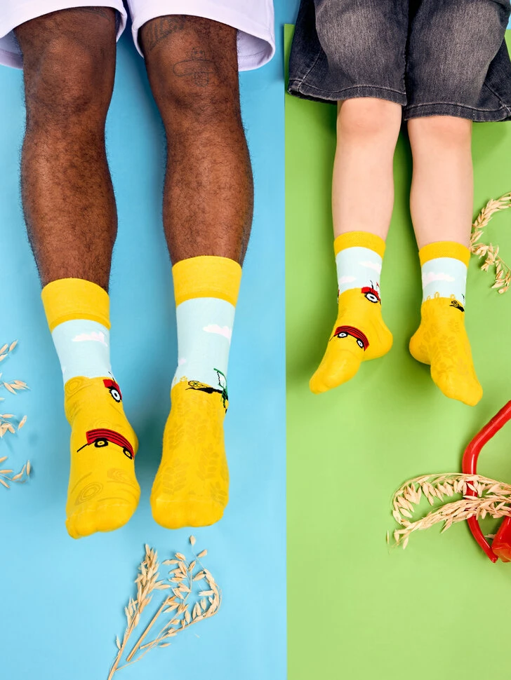 Lustige Kindersocken Traktor 4 Lustige Kindersocken Traktor – Bild 2