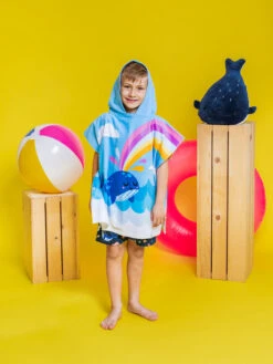 Lustiger Strandponcho Für Kinder Glücklicher Wal -Dedoles 769A0880