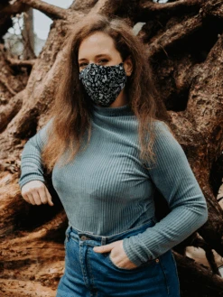 Lustige Antibakterielle Gesichtsmaske Kritzeleien - Größe „Mittelgroß“ -Dedoles Antibacterial Face Mask Doodles 2