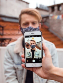 Lustige Antibakterielle Gesichtsmaske Kritzeleien - Größe „Groß“ -Dedoles Antibacterial Face Mask Doodles 9