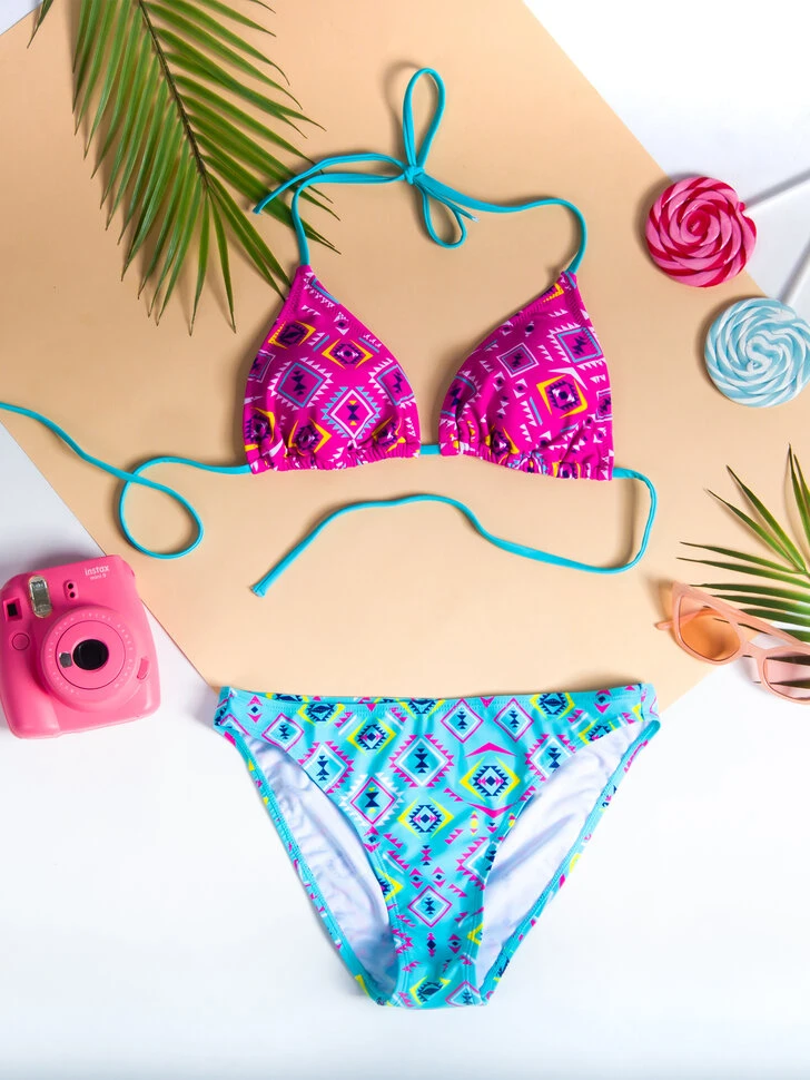 Lustiger Bikinioberteil In Triangelform Rosa Azteken-Ornament 6 Lustiger Bikinioberteil In Triangelform Rosa Azteken-Ornament – Bild 4