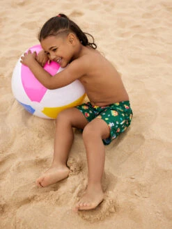 Lustige Badeshorts Für Jungen Strandstimmung -Dedoles Beach Mood 2 1