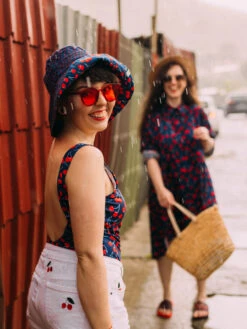 Lustiger Einteiliger Damenbadeanzug Kirschen -Dedoles Cherries 8