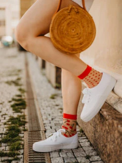 Lustige Nylonsocken Kirschen Und Punkte -Dedoles Cherries Dots 5