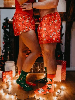 Damenshorts Geschenkbox Weihnachten -Dedoles Christmas Elf and Santa Claus 2 1