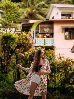 Lustiges Hemdkleid Bunte Schmetterlinge -Dedoles Colorful Butterflies 6