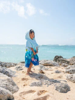 Lustiger Strandponcho Für Kinder Korallenwelt -Dedoles Coral World 1 3