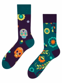 Lustige Socken Totenköpfe Und Blumen