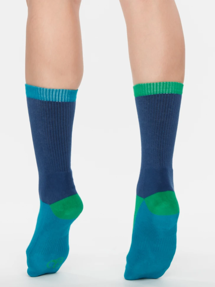 Blaue Und Grüne Sportsocken 5 Blaue Und Grüne Sportsocken – Bild 3