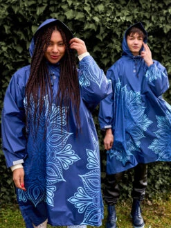 Lustiger Regenmantel Dunkles Mandala -Dedoles Dark Mandala 7