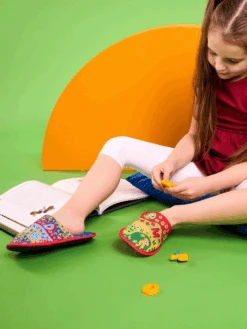 Lustige Hausschuhe Für Kinder Erste Buchstaben -Dedoles First Letter 2