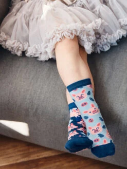 Lustige Kindersocken Fliegende Schweinchen -Dedoles Flying Pigs 2 1