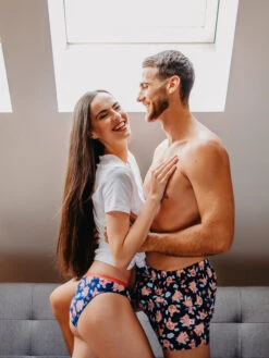 Lustige Shorts Für Männer Fliegende Schweinchen -Dedoles Flying Pigs 4