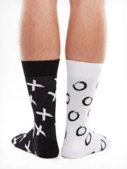 Lustige Socken Tic-Tac-Toe -Dedoles GMRS043 3