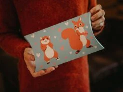 Ovale Geschenkbox Hamster Und Eichhörnchen -Dedoles Hamster Squirrel 1