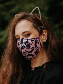 Lustige Antibakterielle Gesichtsmaske Rosa Katzen - Größe „Mittelgroß“ 13 Lustige Antibakterielle Gesichtsmaske Rosa Katzen - Größe „Mittelgroß“ -Dedoles Kids Antibacterial Face Mask Pink Cats 3