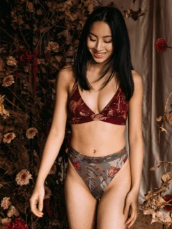 Lustige Höschen Mit Hoher Taille Wiesen Und Felder -Dedoles Meadows and Fields 2