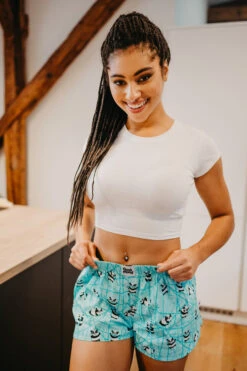 Lustige Damenshorts Panda -Dedoles Panda 2