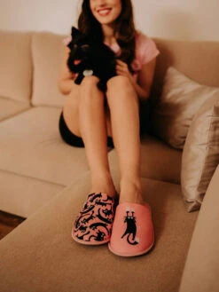 Lustige Hausschuhe Rosa Katzen -Dedoles Pink Cats 3