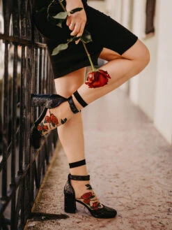 Lustige Nylonsocken Rote Rosen 10 Lustige Nylonsocken Rote Rosen -Dedoles Red Roses 8