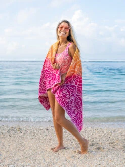 Lustiges Strandtuch Sonniges Mandala -Dedoles Sunny Mandala 1 3