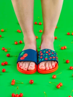 Lustige Pantoletten Süße Kirschen 11 Lustige Pantoletten Süße Kirschen -Dedoles Sweet Cherries 1