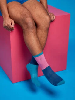 Blaugrüne Und Rosa Sportsocken -Dedoles Teal Pink Sports Socks 5