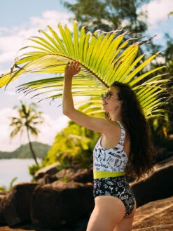 Lustiger Einteiliger Damenbadeanzug Miklosko & Dedoles -Dedoles Women s One piece Swimsuit Miklosko Dedoles 18